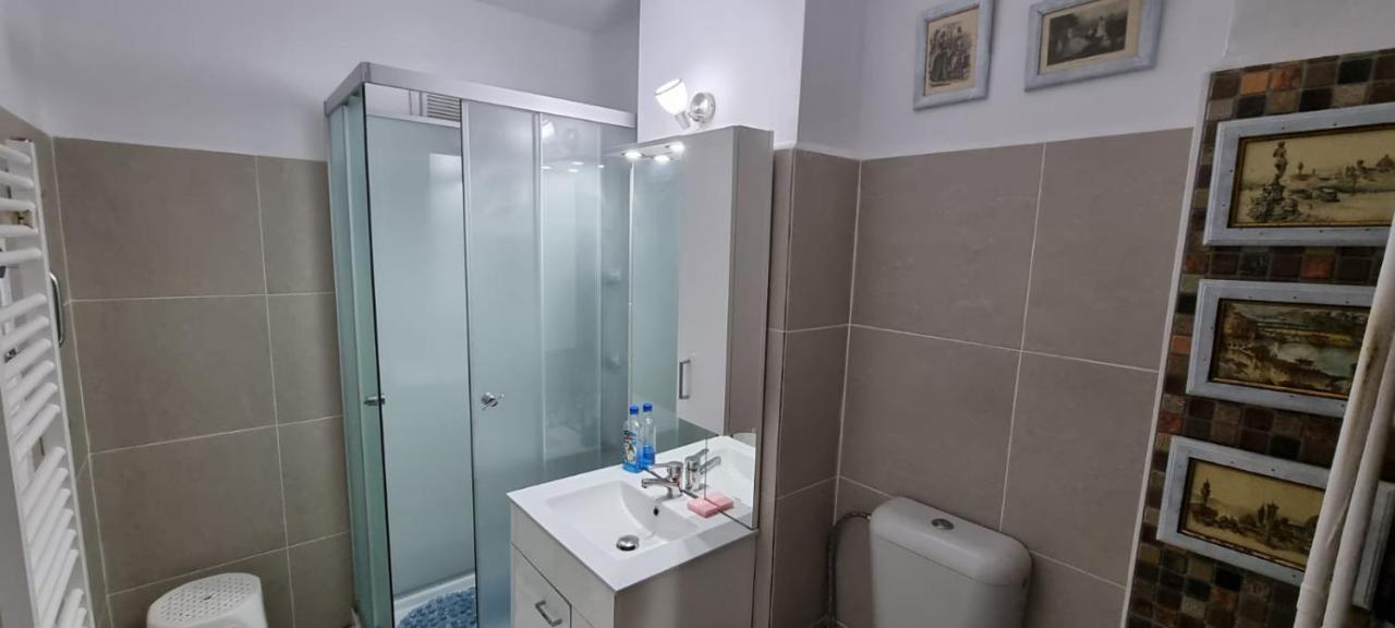 Apartament Regim Hotelier Bacău Exterior foto